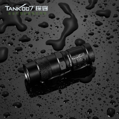 tank007探客便攜防狼超亮迷你照玉手電戶(hù)外徒步露營(yíng)E18小手電筒