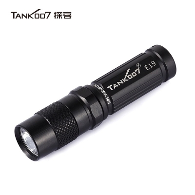 TANK007探客戶(hù)外迷你便攜超亮led小手電筒遠射王 防水AA電池E19